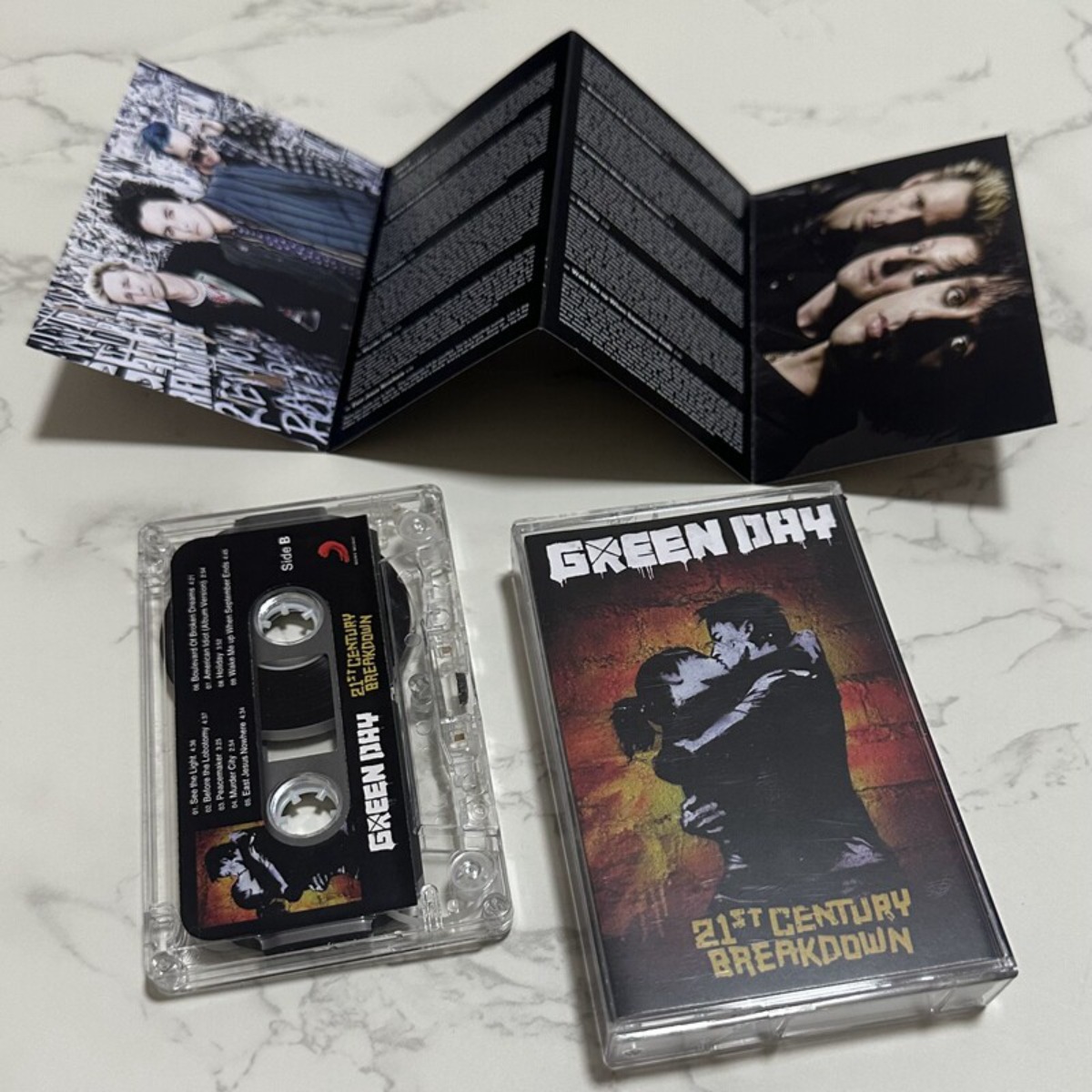 Green Day 21st Century Breakdo - огляд і ціна Audio Music New